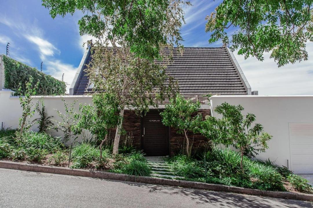 Kirstenbosch Pool & Garden Holiday home *