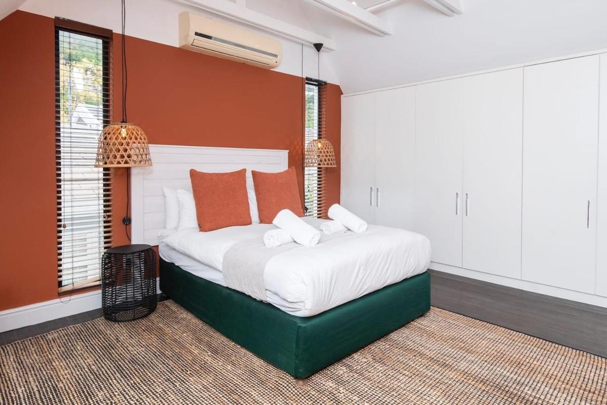 Kirstenbosch Pool & Garden Holiday home *